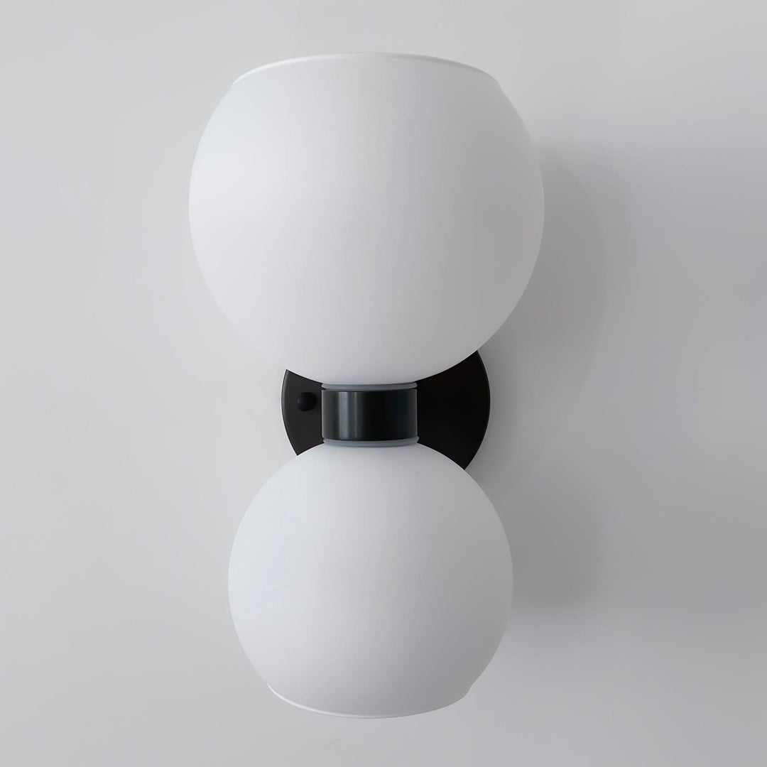 Betty Vägglampa