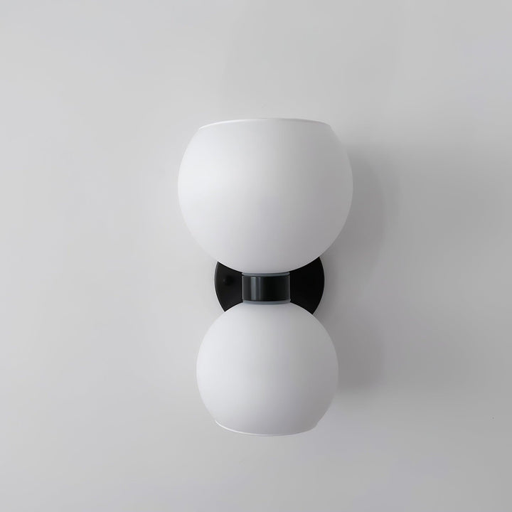 Betty Vägglampa