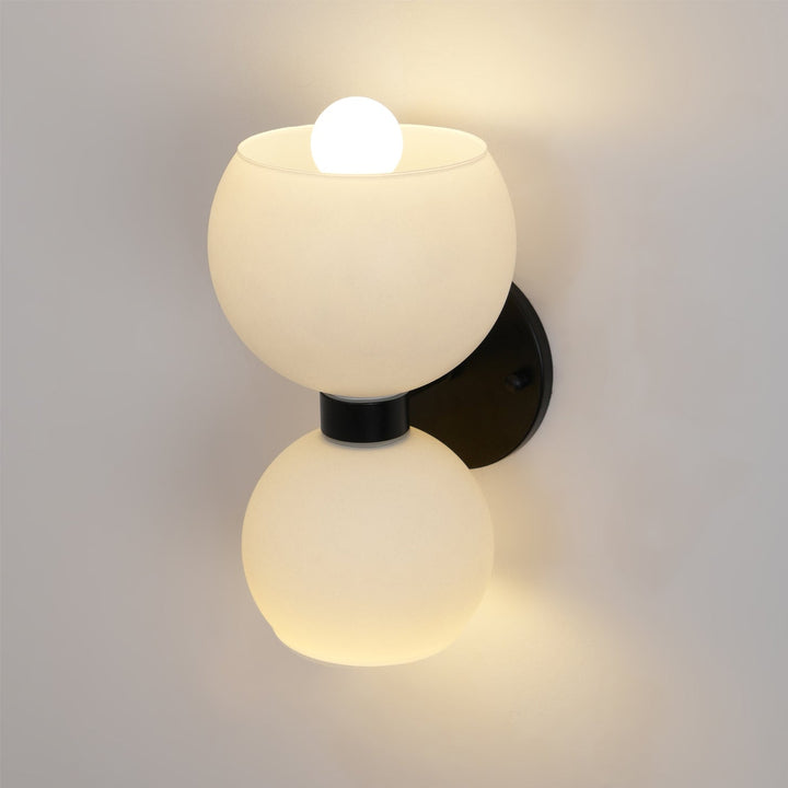 Betty Vägglampa