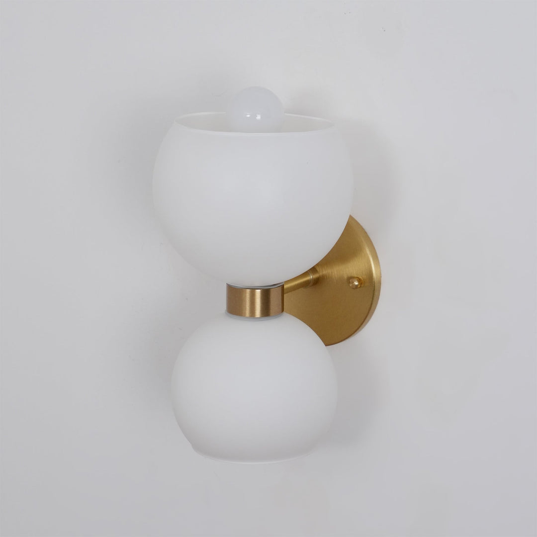Rund pärlvägglampa