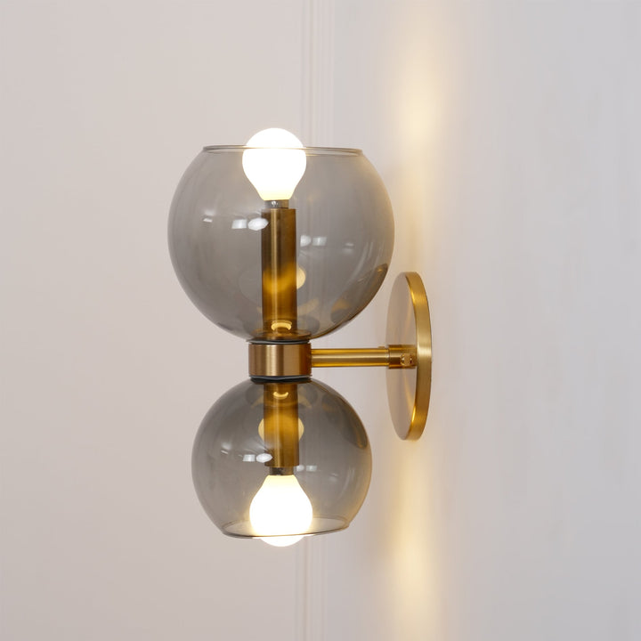 Betty Vägglampa
