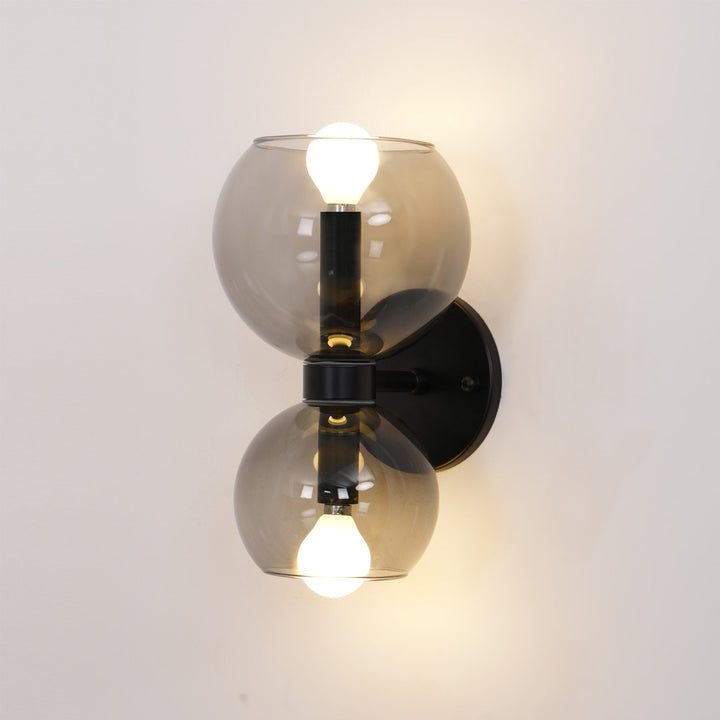 Betty Vägglampa