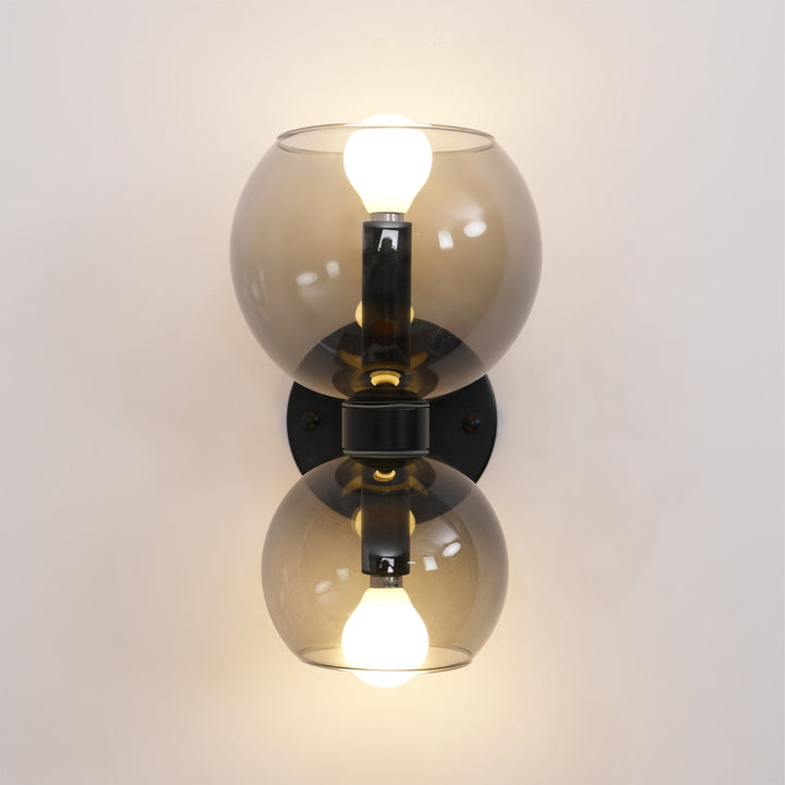 Betty Vägglampa