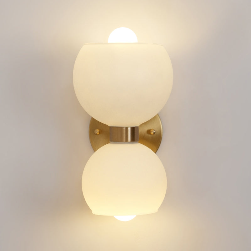 Betty Vägglampa