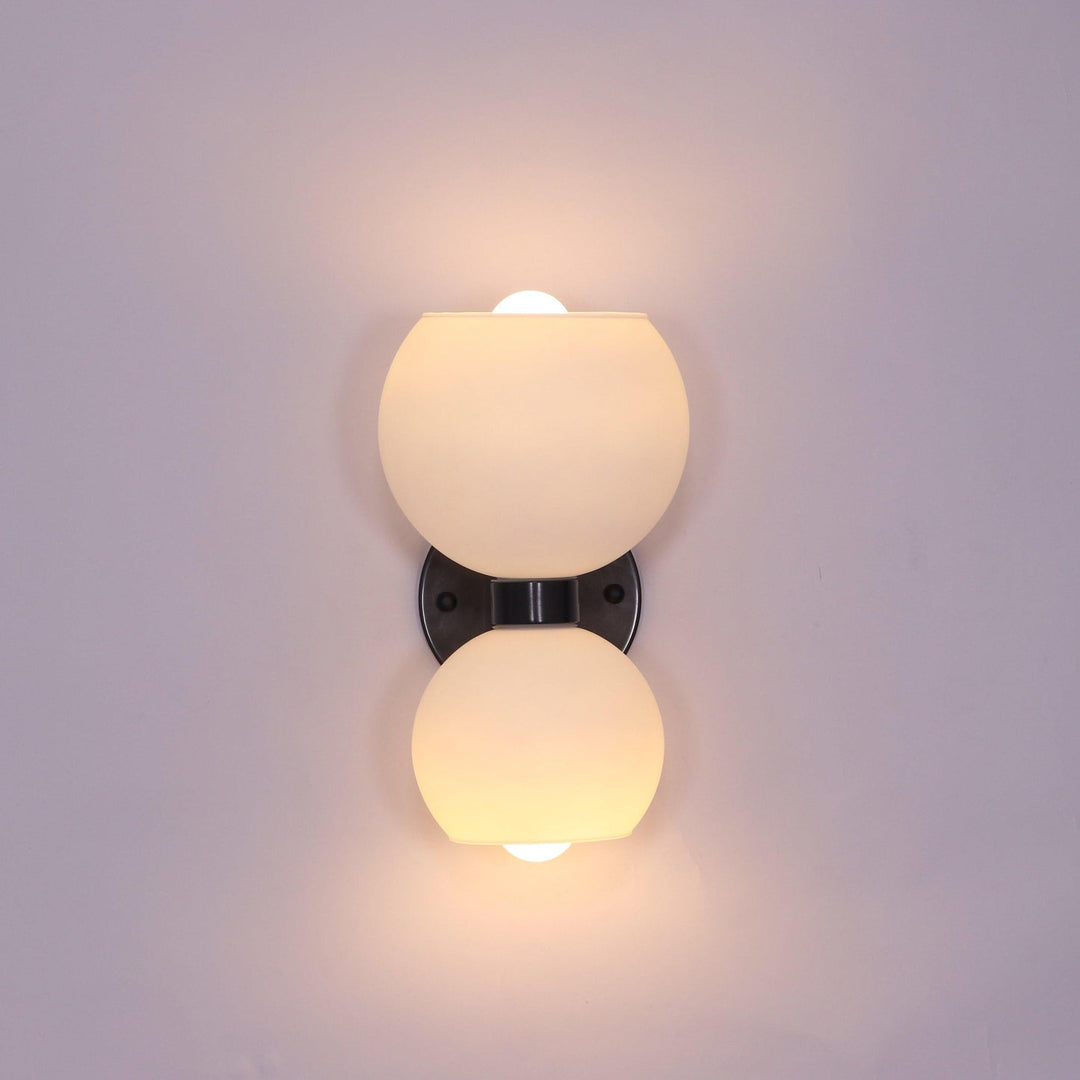 Rund pärlvägglampa
