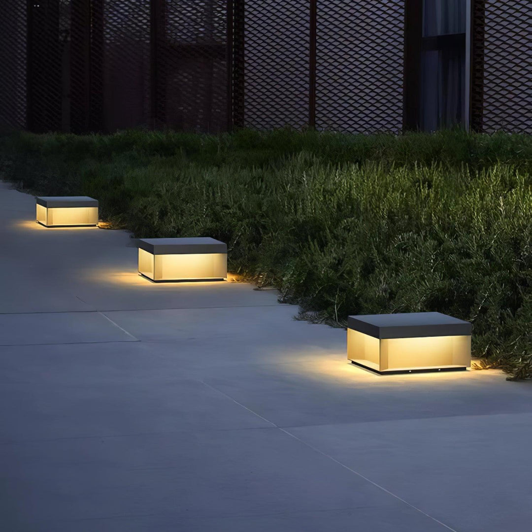 Svart Box Utomhus Postlampa