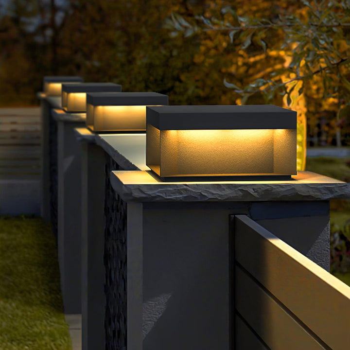 Svart Box Utomhus Postlampa