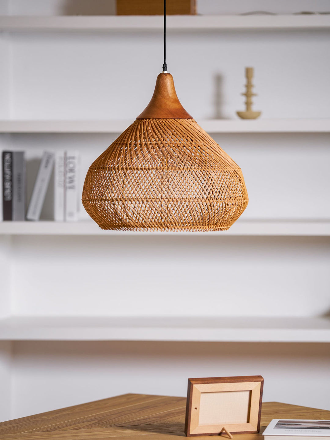 Flätad Rattan Pendellampa