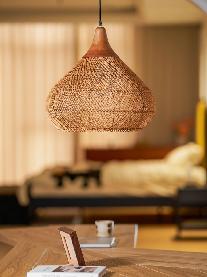 Flätad Rattan Pendellampa
