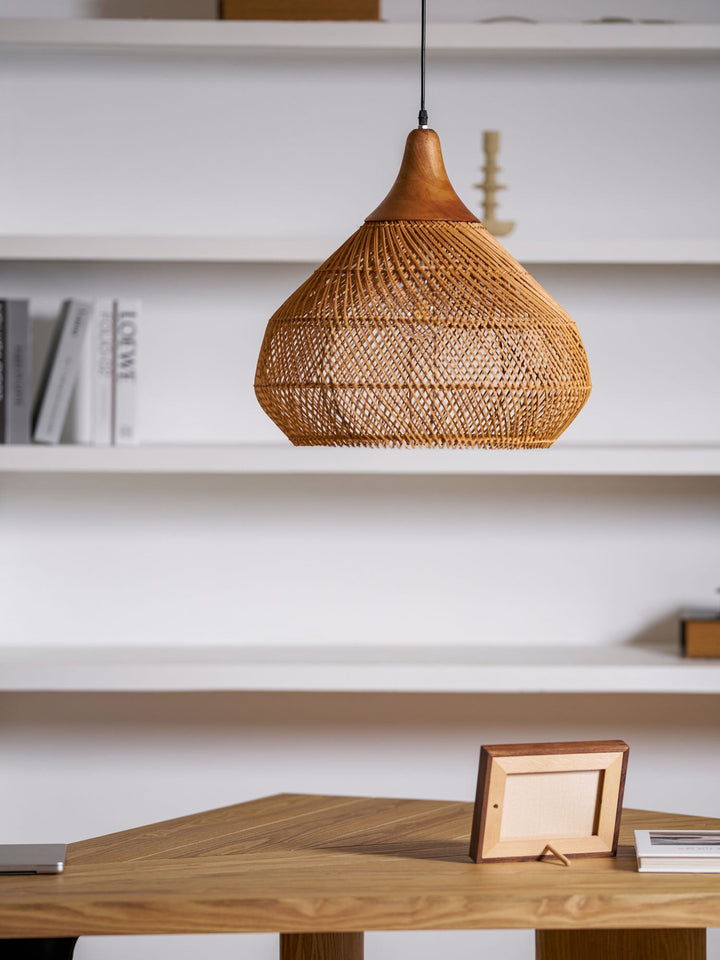 Flätad Rattan Pendellampa