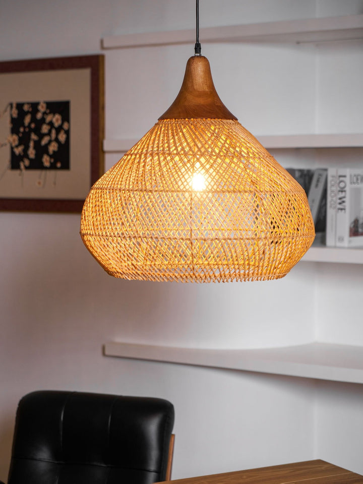 Flätad Rattan Pendellampa