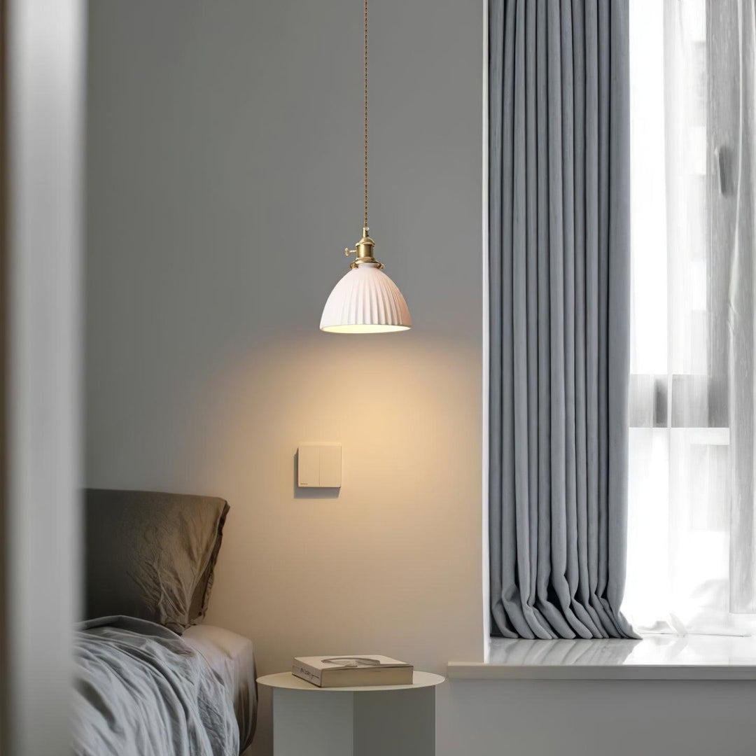 Messingskärmad Keramisk Pendellampa