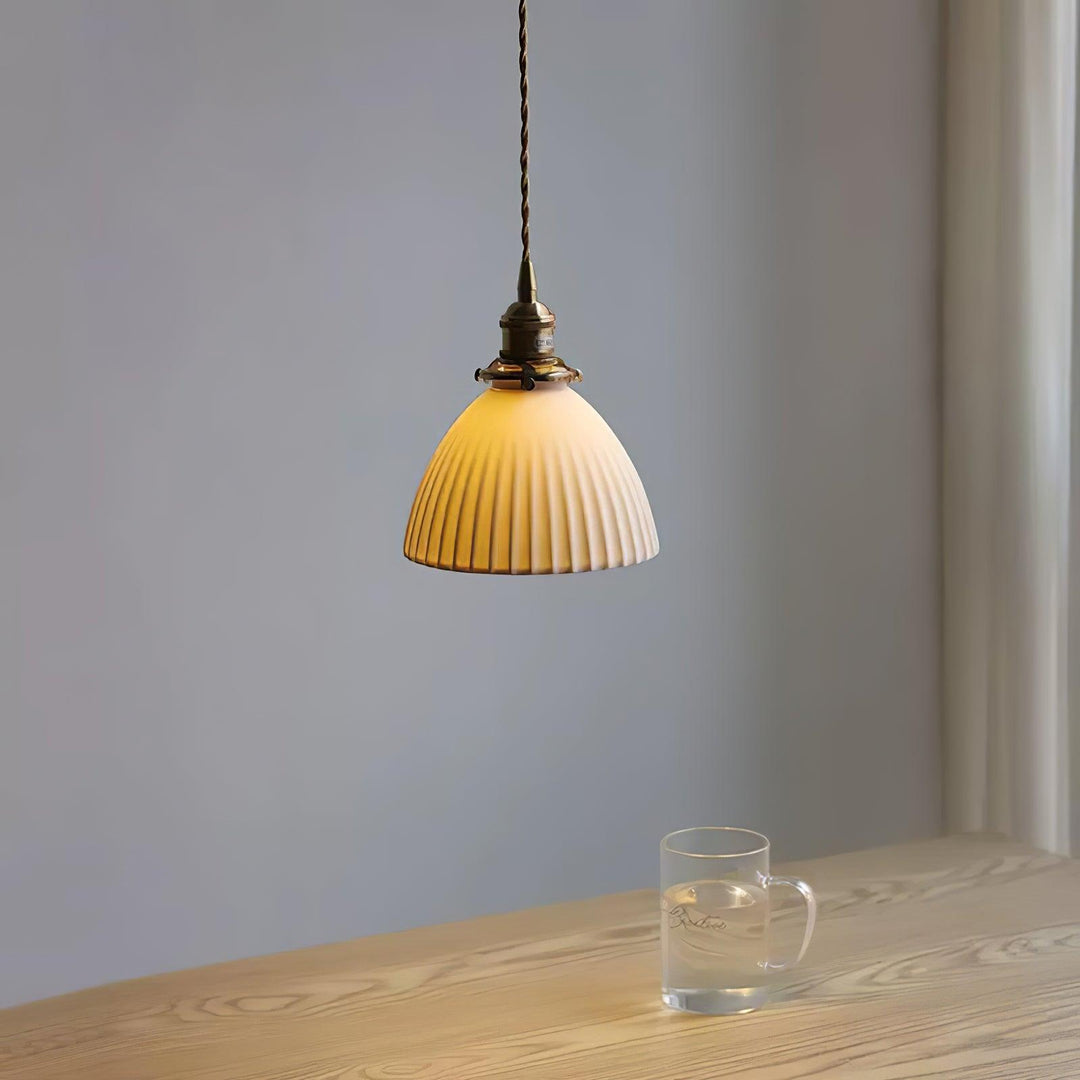 Messingskärmad Keramisk Pendellampa