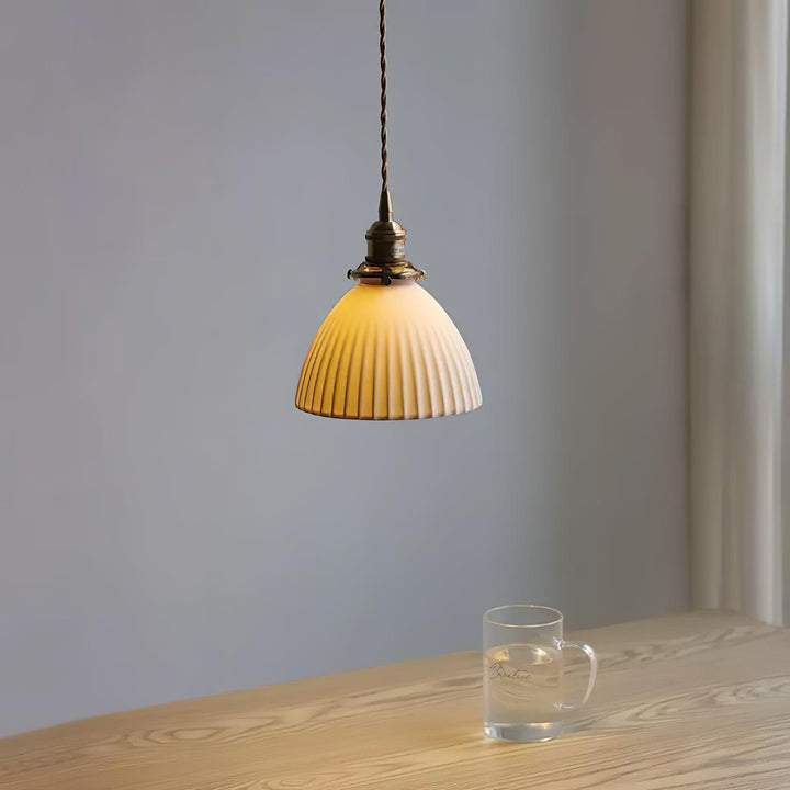 Messingskärmad Keramisk Pendellampa