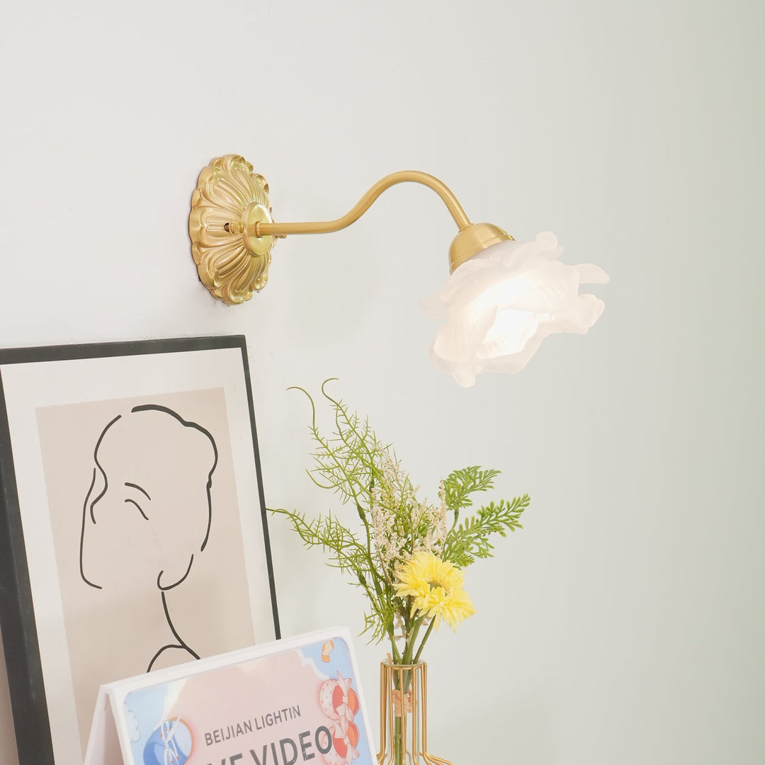 Brass Rose Vägglampa