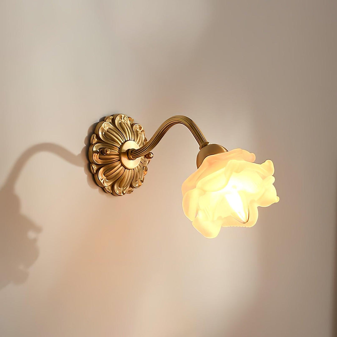Brass Rose Vägglampa