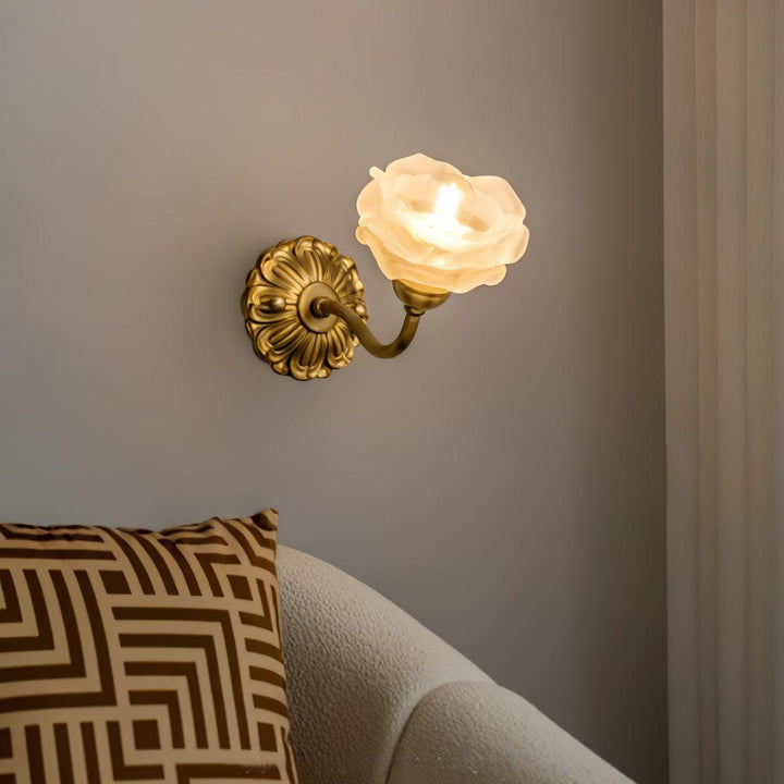 Brass Rose Vägglampa