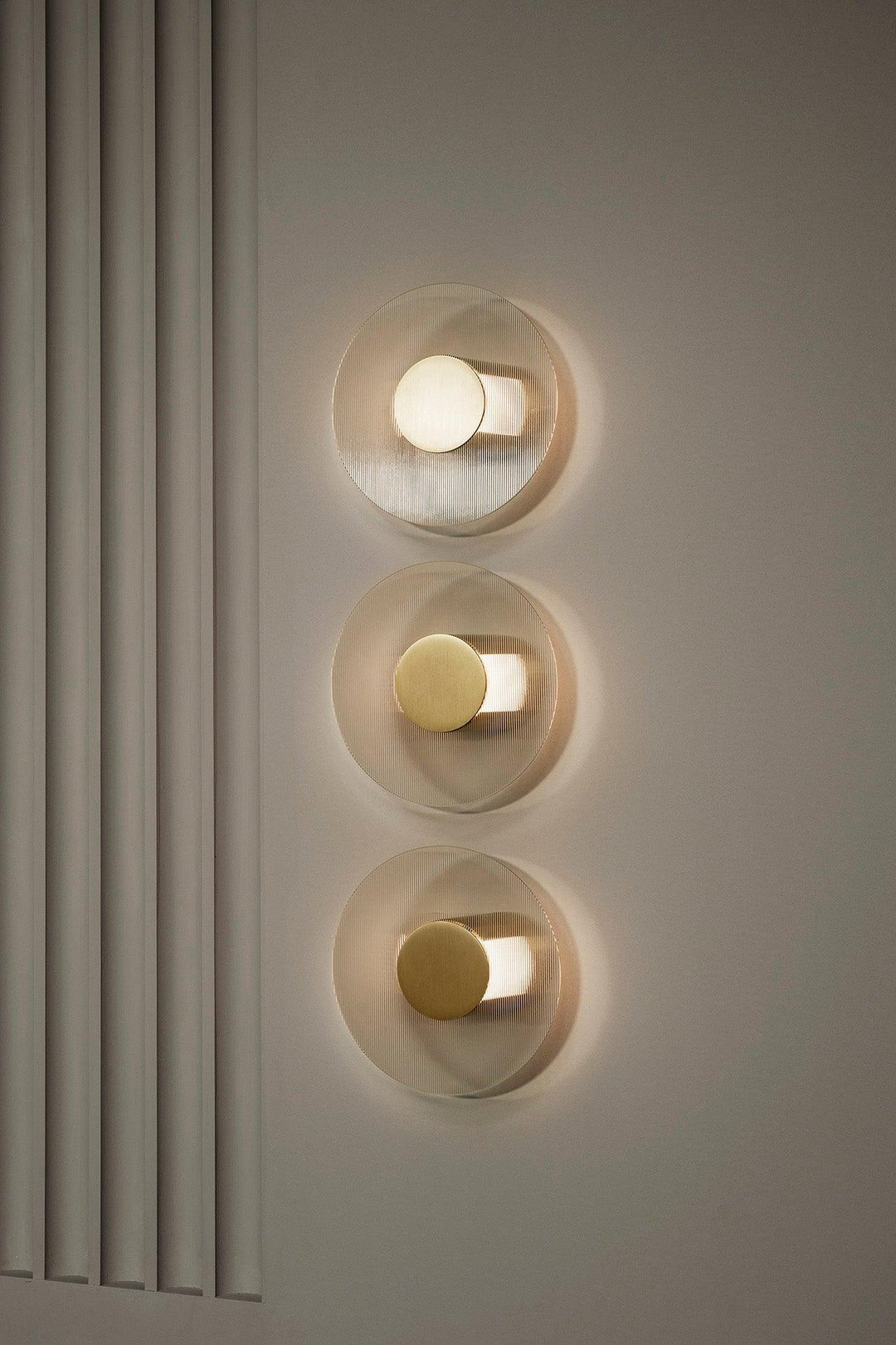 Knapp Vägglampa