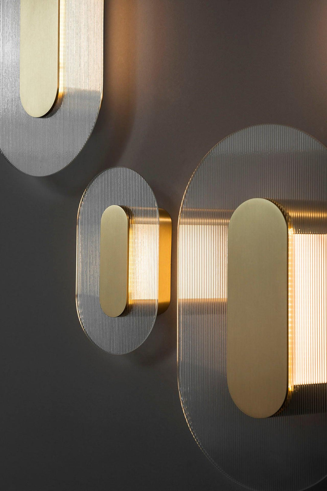 Knapp Vägglampa