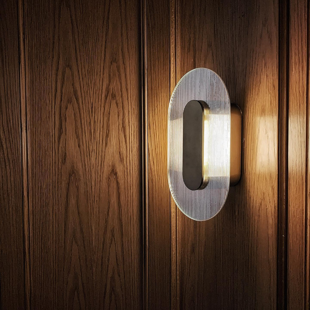Knapp Vägglampa