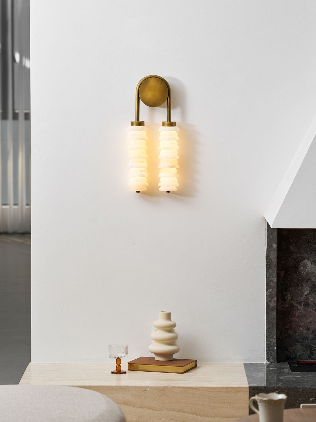 Calla Ribbed Alabaster Vägglampa
