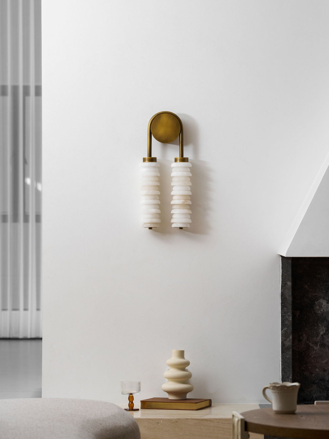Calla Ribbed Alabaster Vägglampa