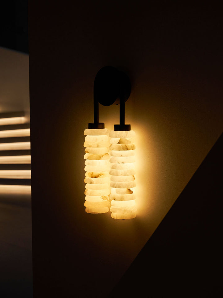 Calla Ribbed Alabaster Vägglampa