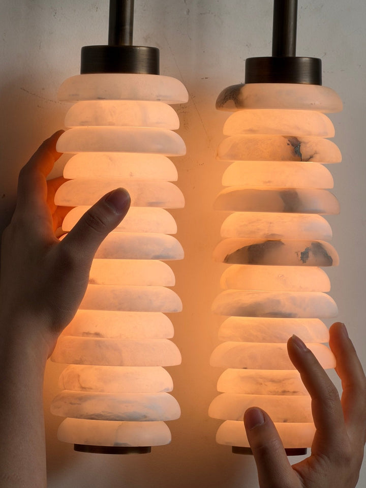 Calla Ribbed Alabaster Vägglampa