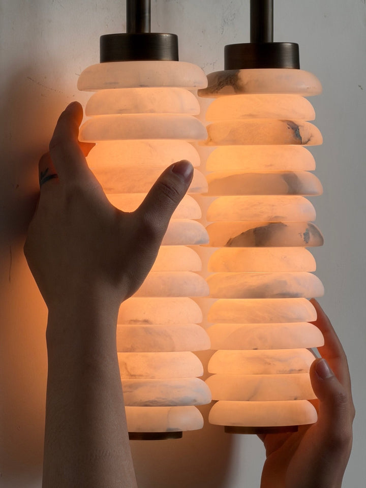 Calla Ribbed Alabaster Vägglampa