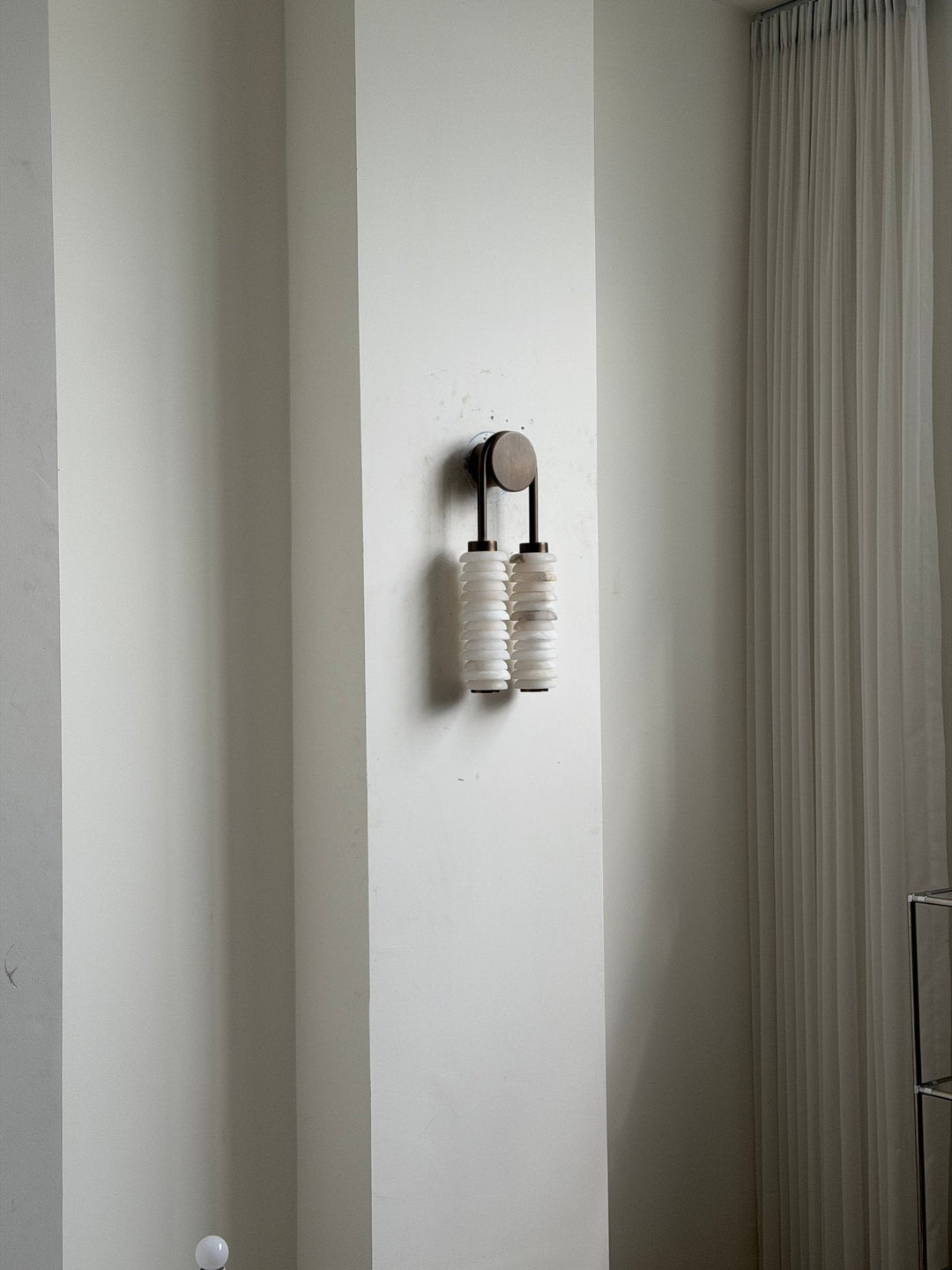 Calla Ribbed Alabaster Vägglampa