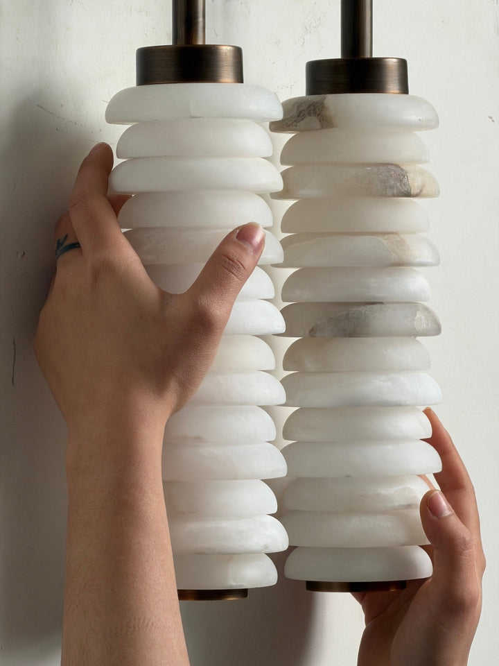 Calla Ribbed Alabaster Vägglampa