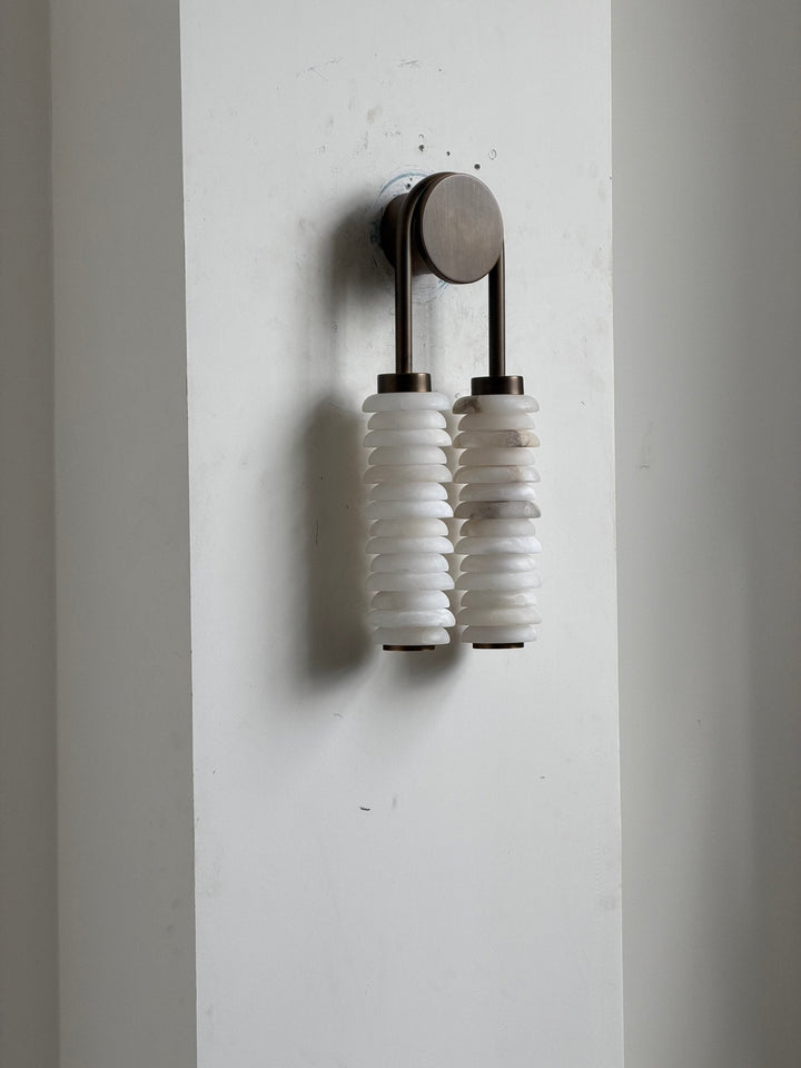 Calla Ribbed Alabaster Vägglampa