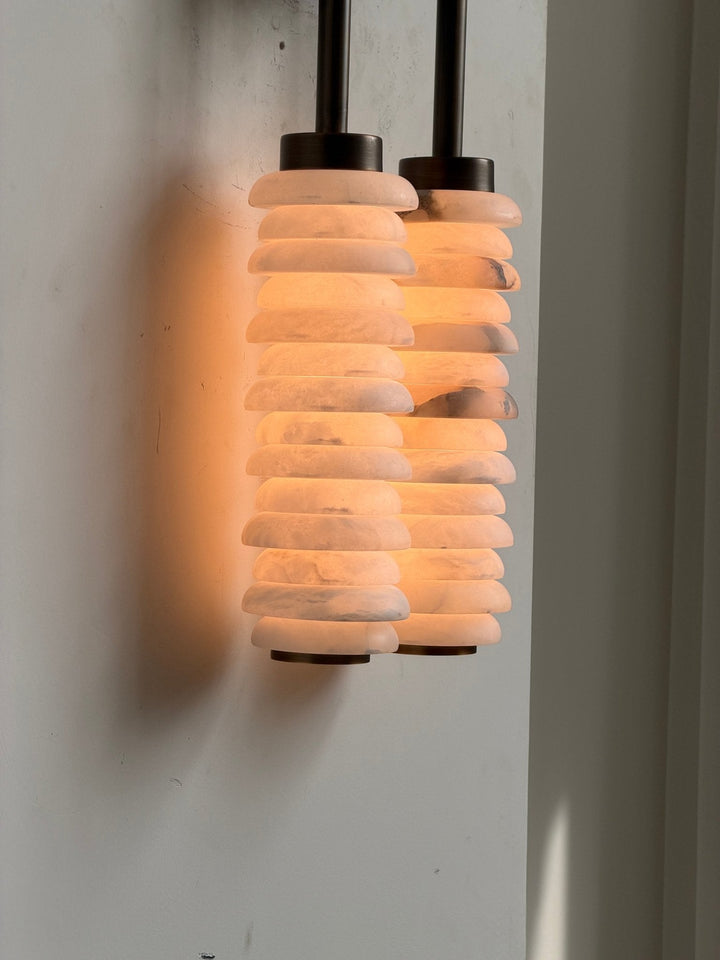 Calla Ribbed Alabaster Vägglampa