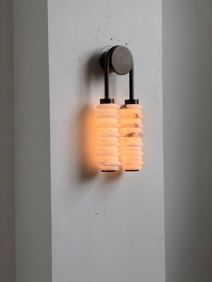 Calla Ribbed Alabaster Vägglampa