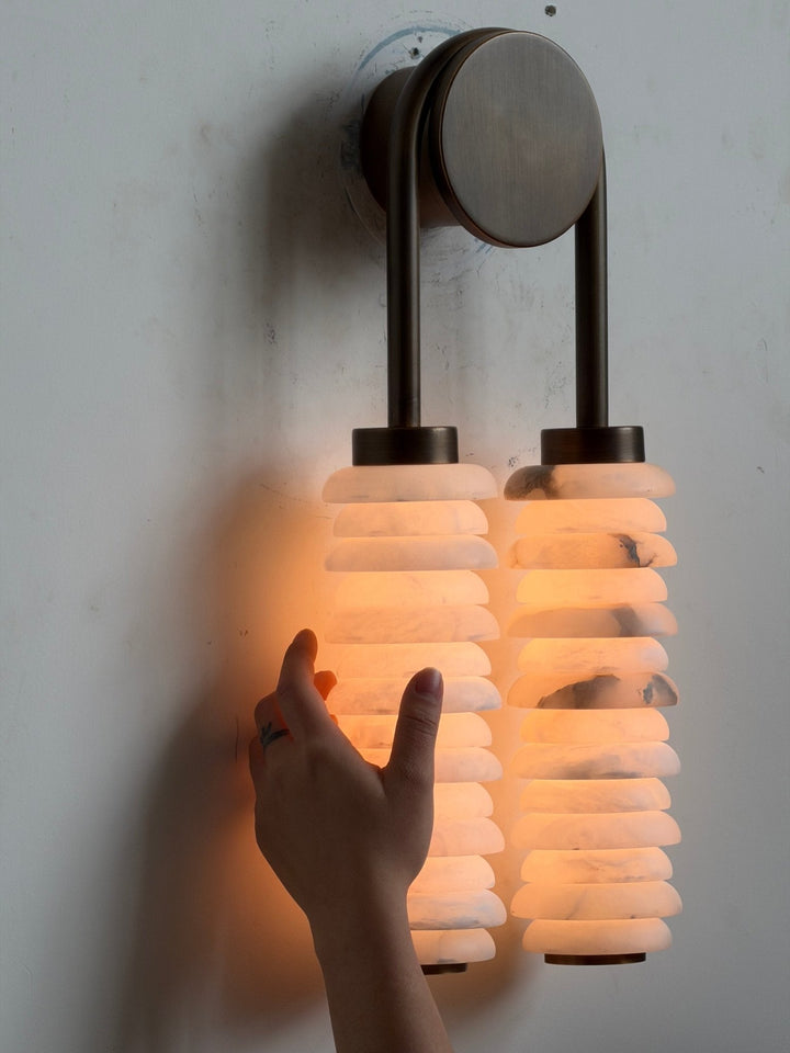 Calla Ribbed Alabaster Vägglampa