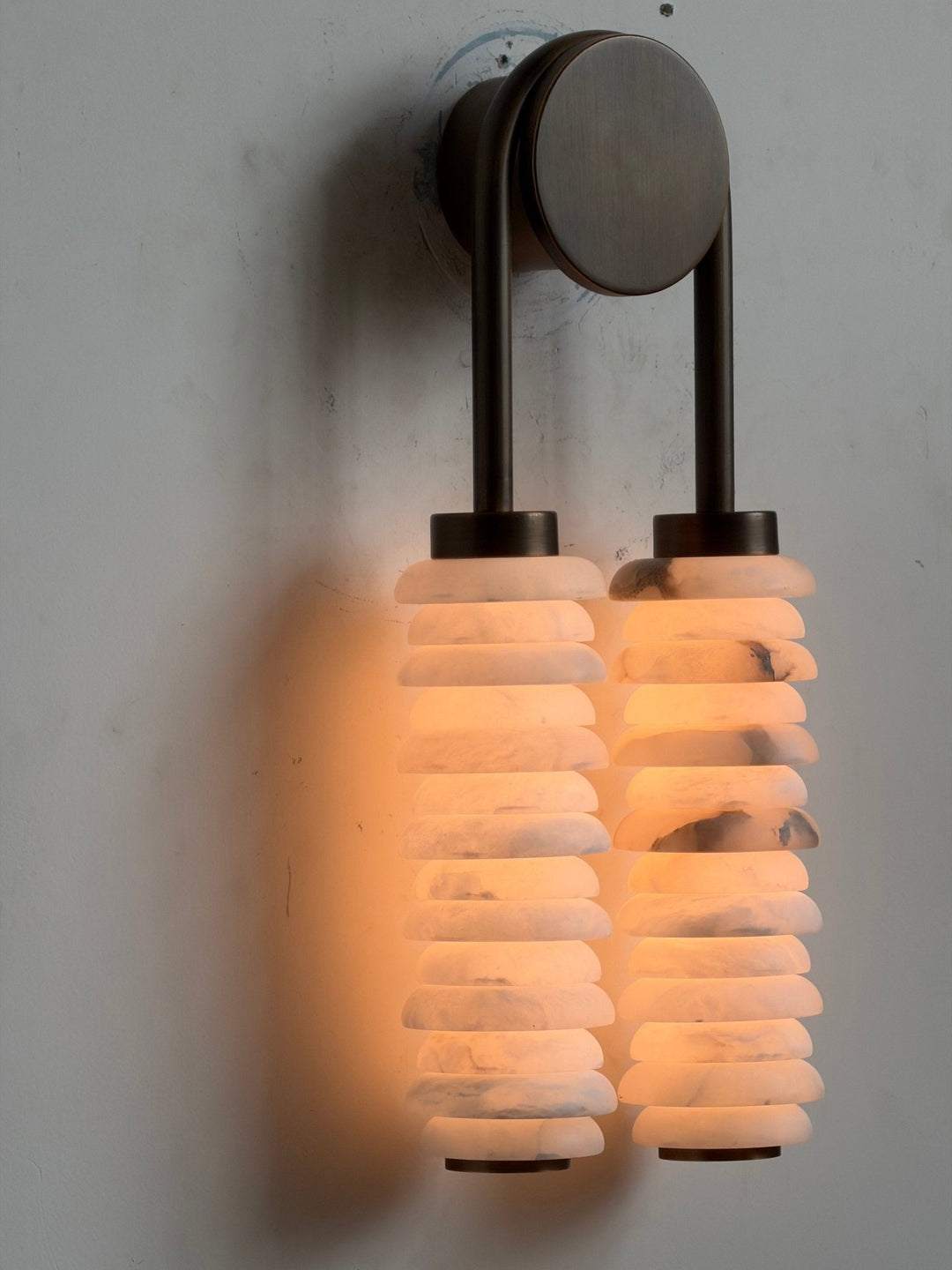 Calla Ribbed Alabaster Vägglampa