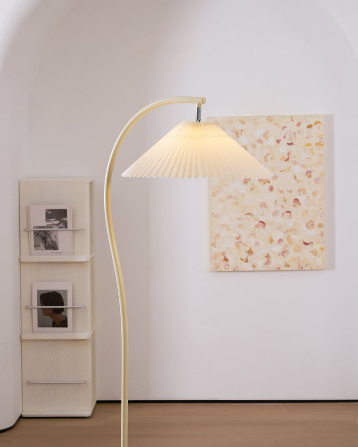 Crescini Plisserad Golvlampa