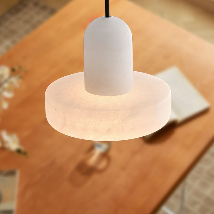 Carrara Alabaster Pendellampa