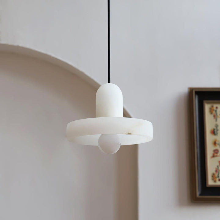 Carrara Alabaster Pendellampa