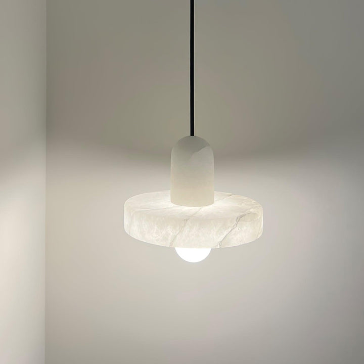 Carrara Alabaster Pendellampa