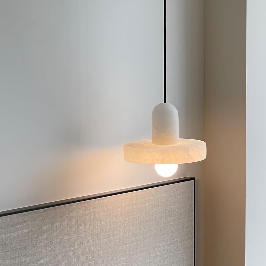 Carrara Alabaster Pendellampa