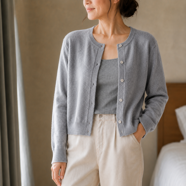 Wearbella – Kort kofta z przyciskami i miękkiego dzianiny