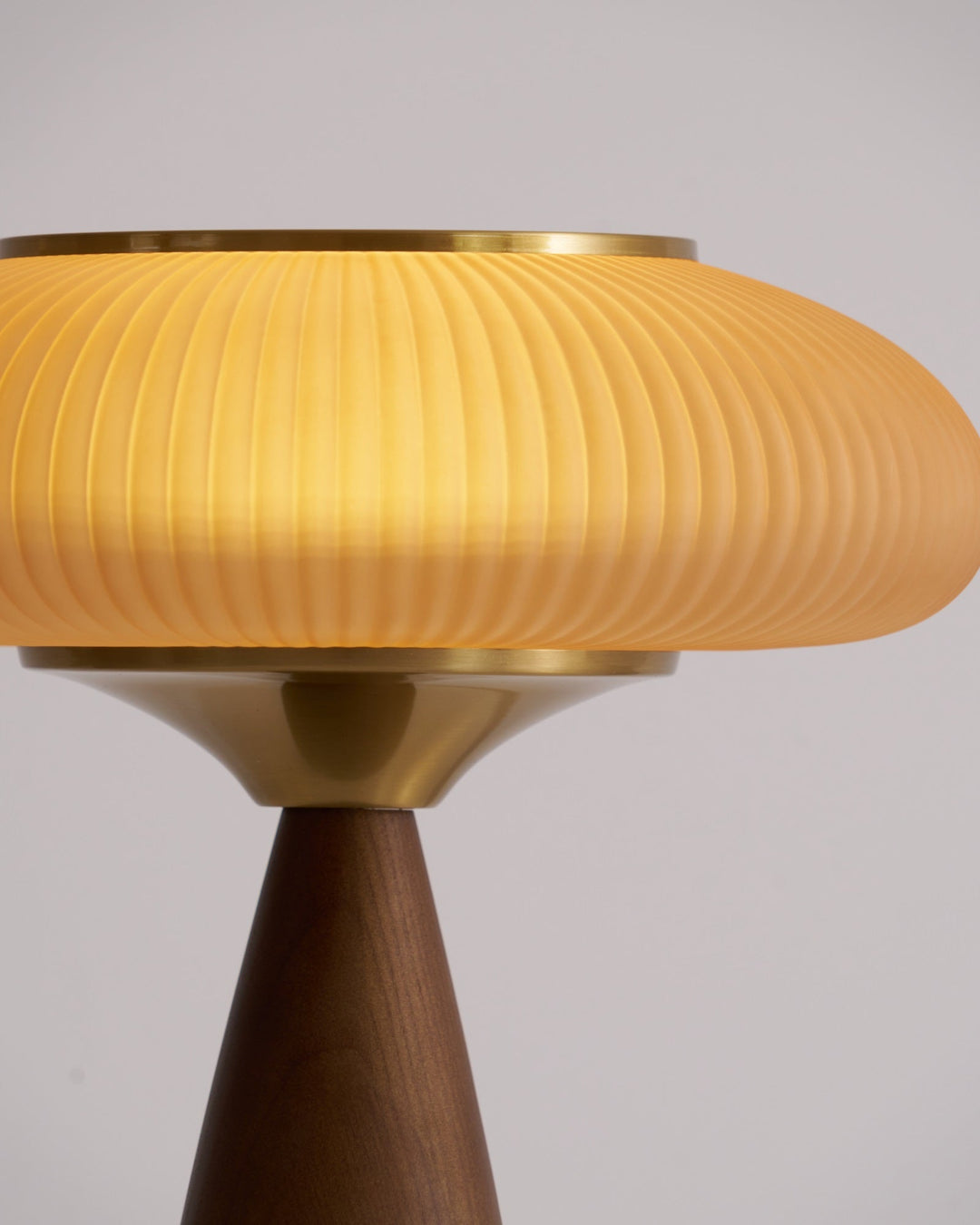 Cielo Trä Återuppladdningsbar Bordslampa