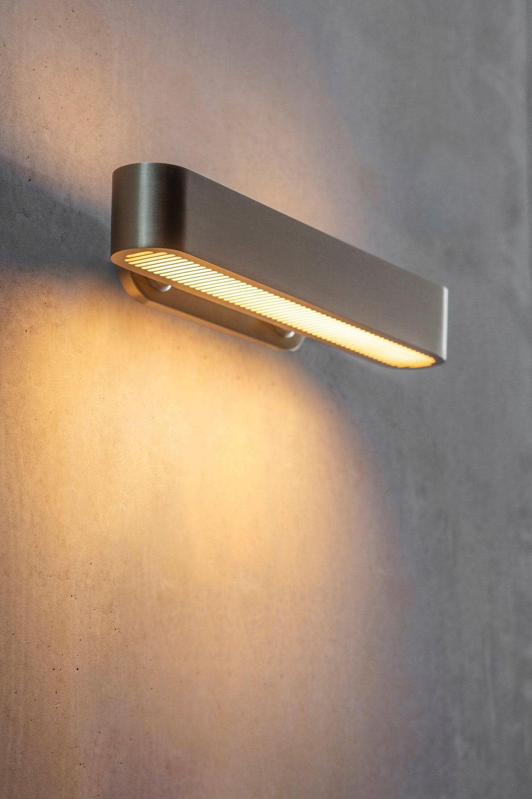 Colt Vägglampa