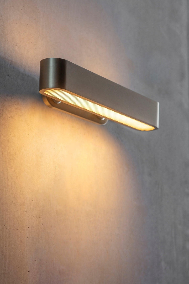 Colt Vägglampa