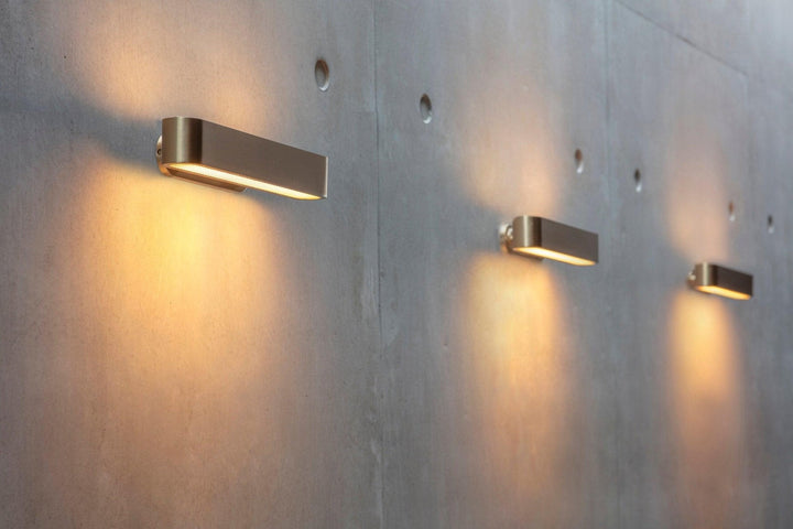 Colt Vägglampa