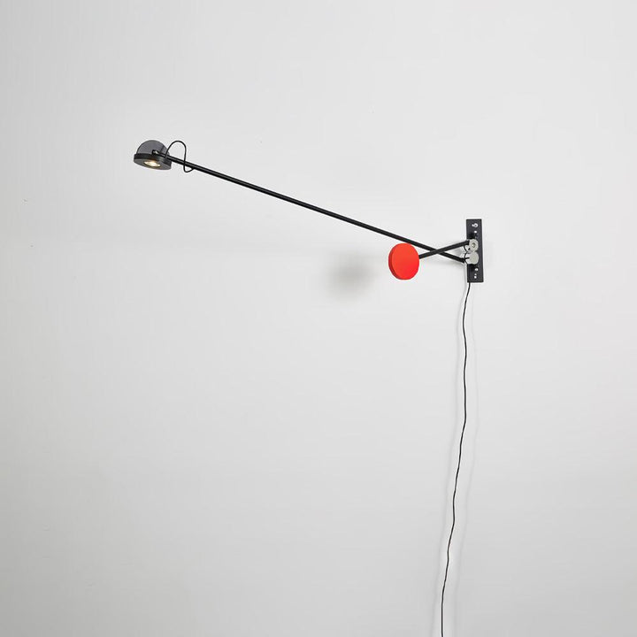 Precision Movement Vägglampa