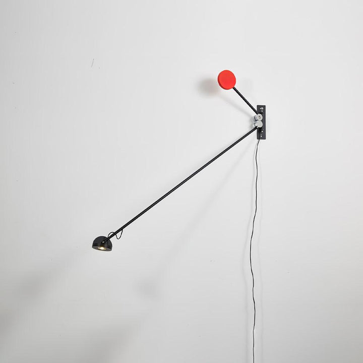 Precision Movement Vägglampa