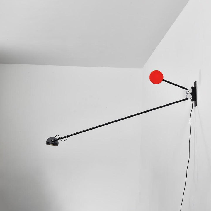 Precision Movement Vägglampa