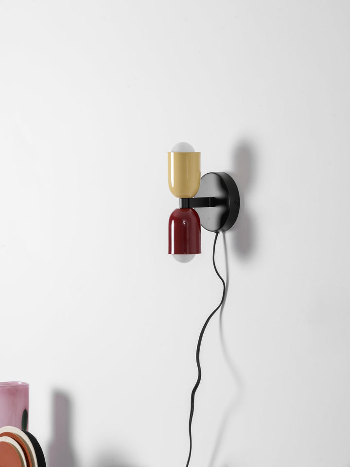 Couleur Dubbel Plug-In Vägglampa